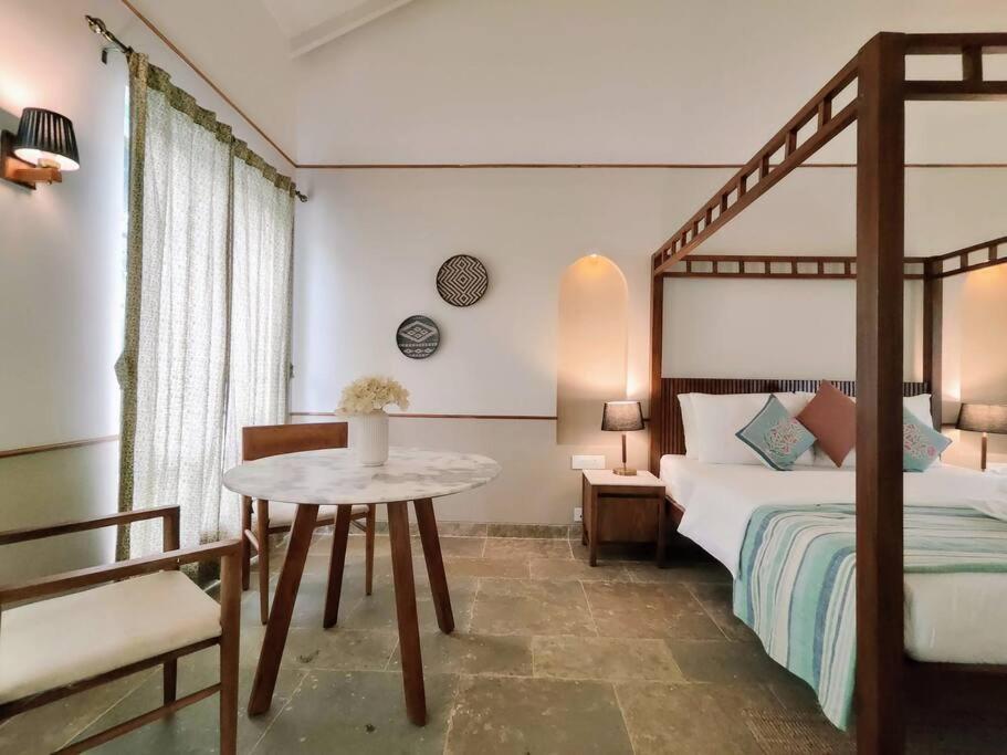 Villa Barcelona At Story Siolim- 3bhk Private Pool *