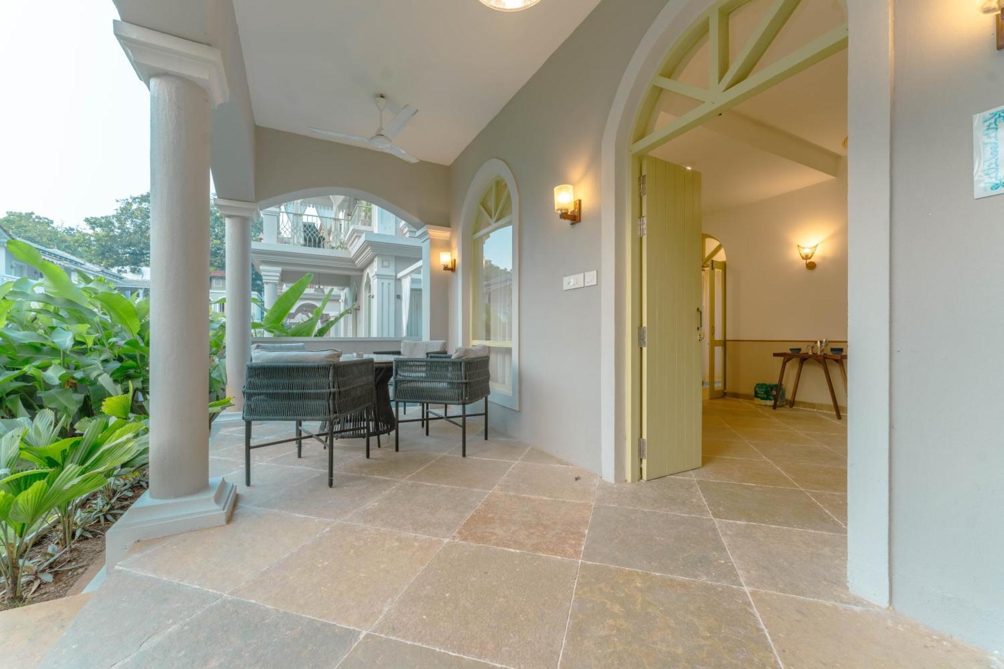 Barcelona At Story Siolim- 3bhk Private Pool Villa *